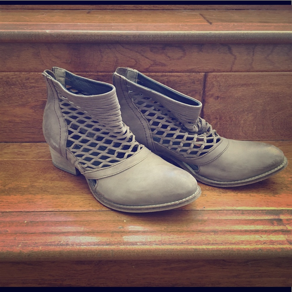 Rebels Booties - image 1